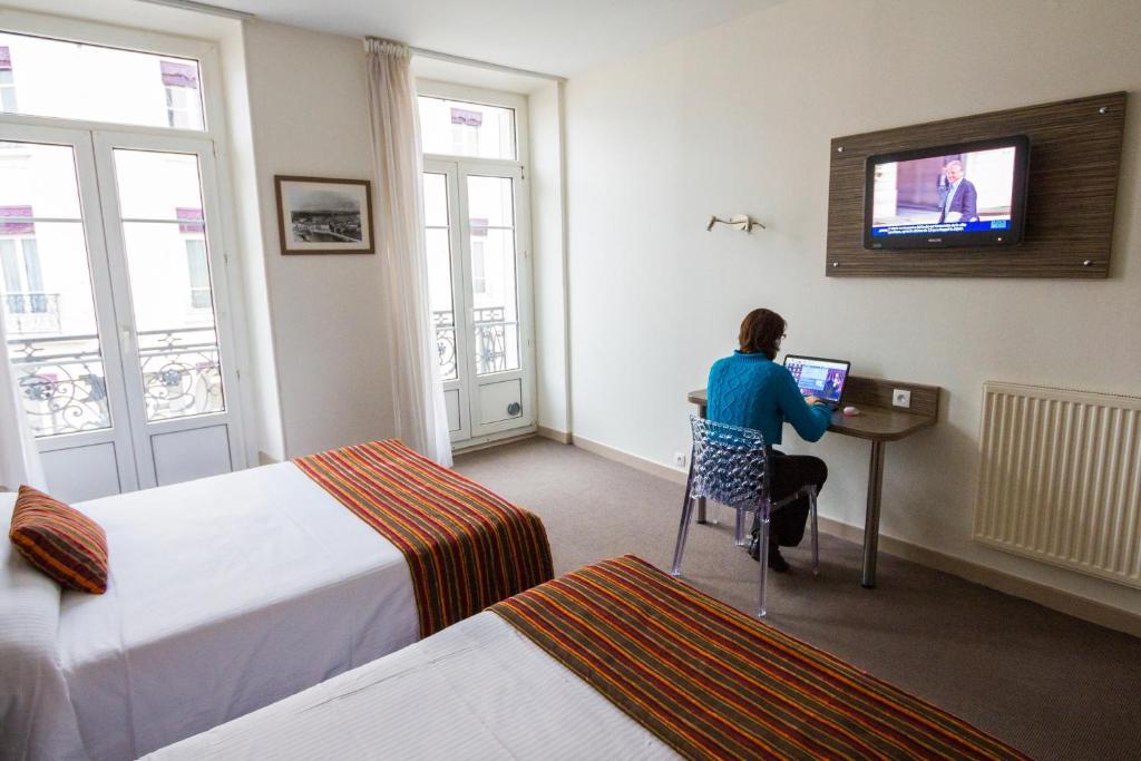 Hotel De L'Europe Grenoble Hyper-Centre Room photo